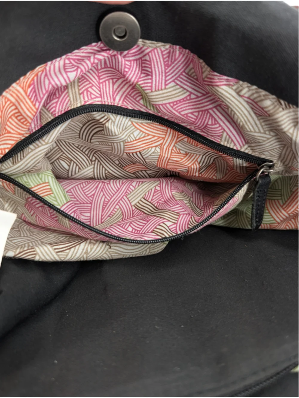 The Sak Black Crinkle Leather Hobo Shoulder Bag Brown Straps Whipstitch Boho